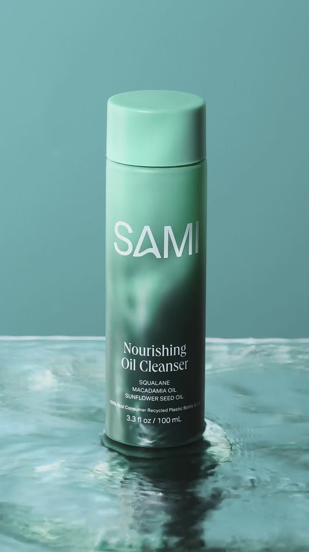 Nourishing oil cleanser showcase